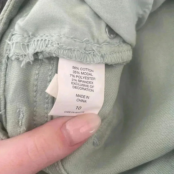 Size 10 Seafoam Green crop distressed Soho Boyfriend Jeans from NY&Co - Picture 6 of 6